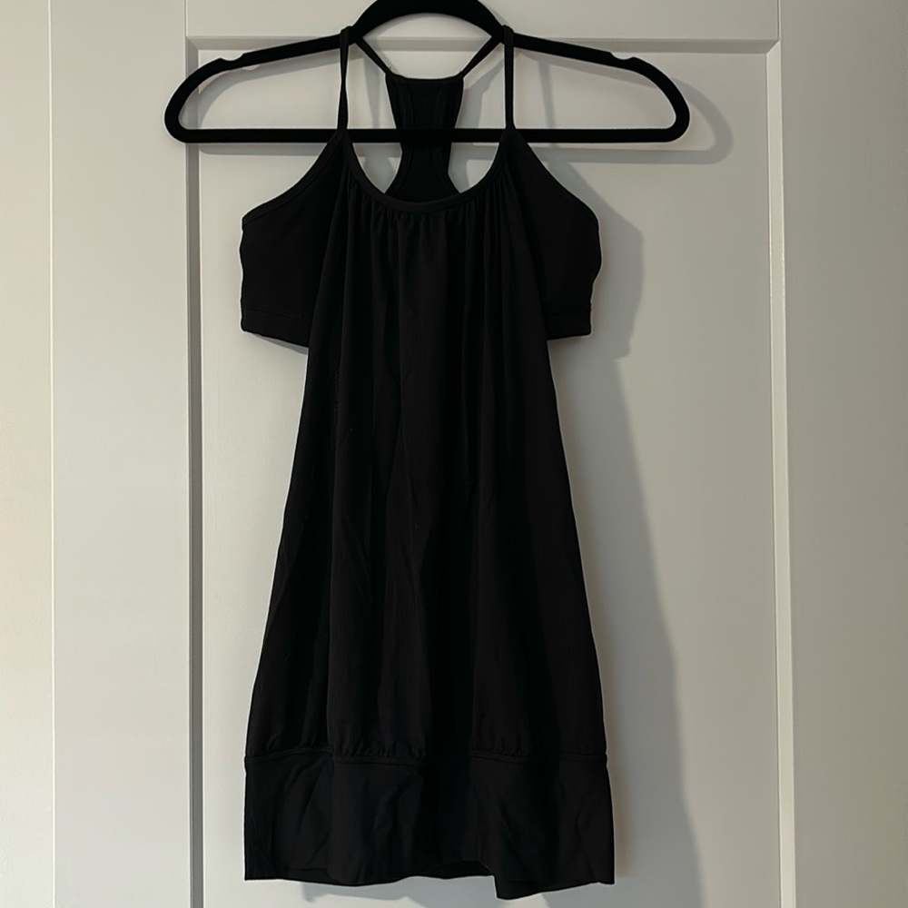 Lululemon tank with build in sports bra